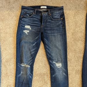 Skinny distressed jeans